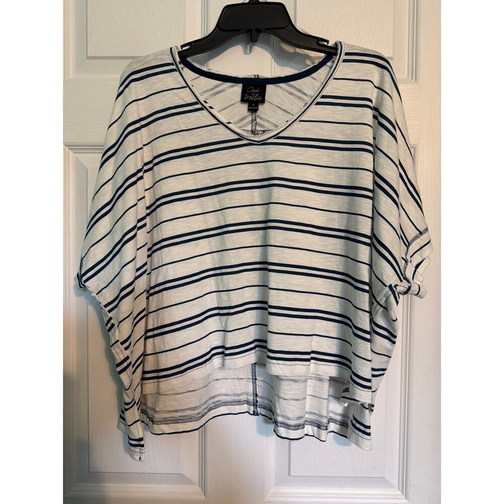 Women’s XL Oak & trellis pull over top